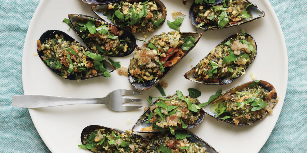 Grilled mussels with almond and cilantro pesto