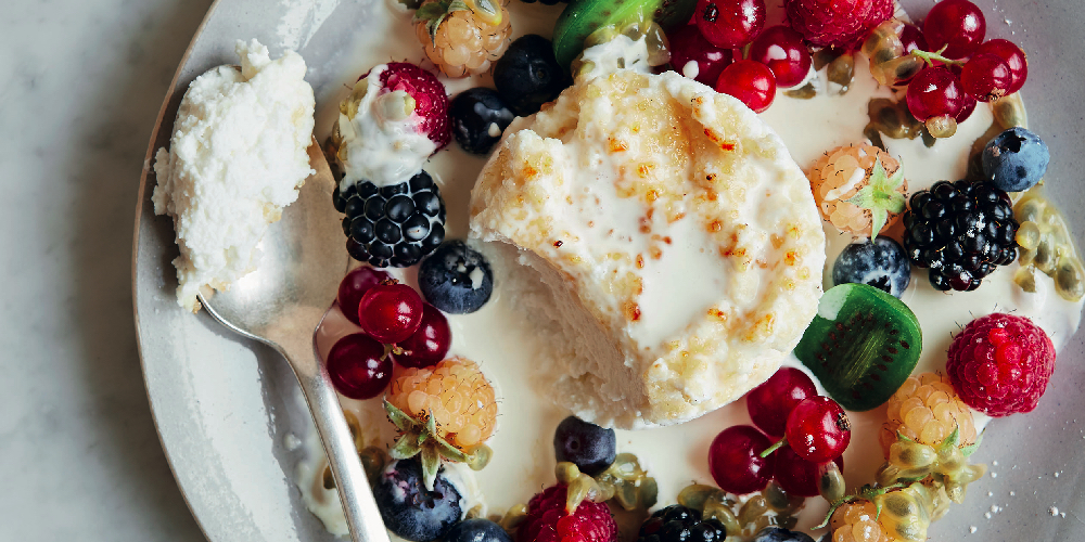Ricotta with berries and passion fruit