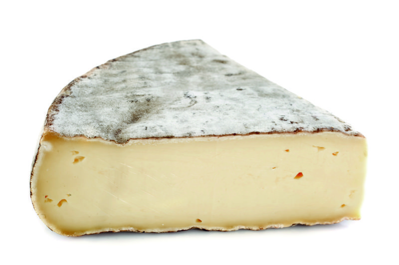 Cheese wire… Saint-Nectaire