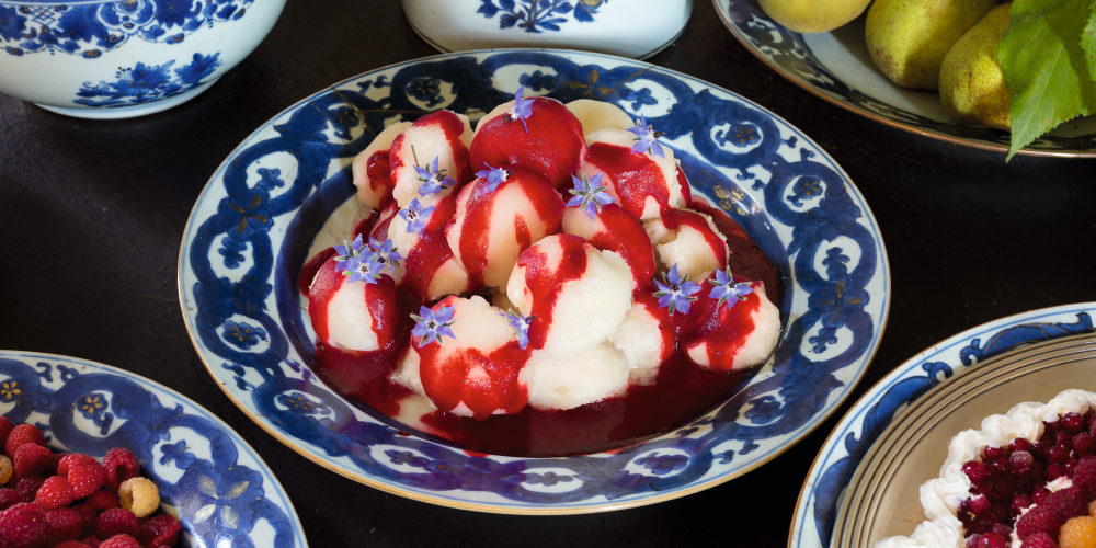 Pear sorbet with a raspberry coulis
