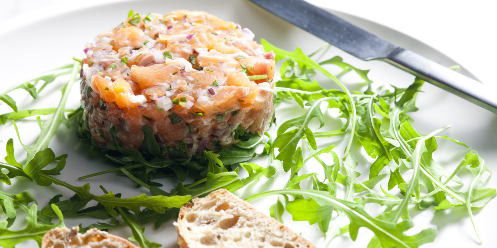Salmon tartare with La Baleine sea salt