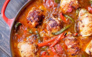 Mardi Michels makes… Poulet basquaise