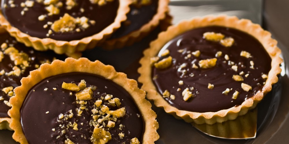 Le Cordon Bleu’s chocolate nougatine tartlets