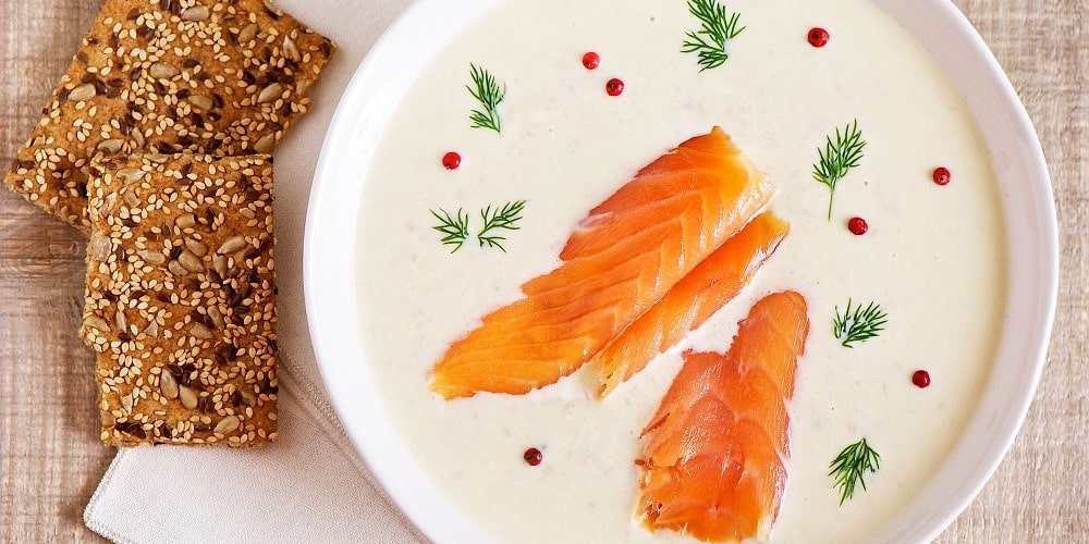 Jerusalem artichoke and smoked salmon velouté