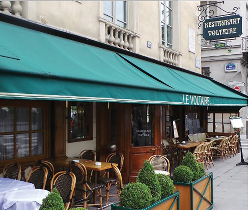 LE VOLTAIRE