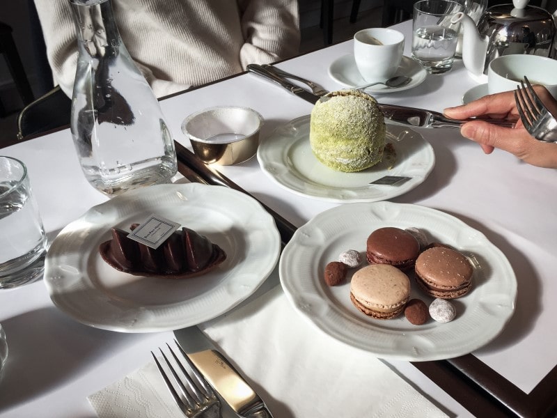 Pavane sweet macarons
