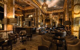 12 fashionable cocktail bars in Paris