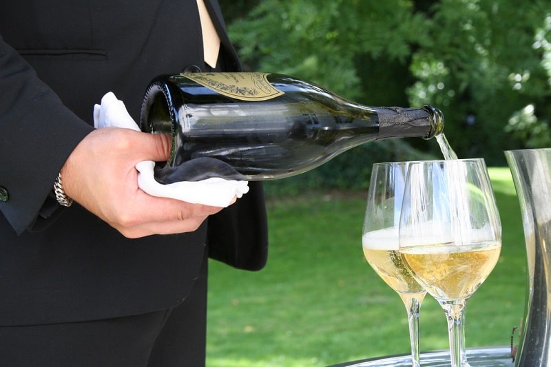 How to choose champagne to suit your taste and budget