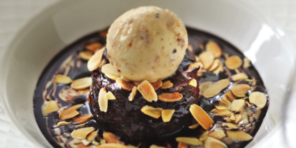 Hot chocolate pudding with praline parfait