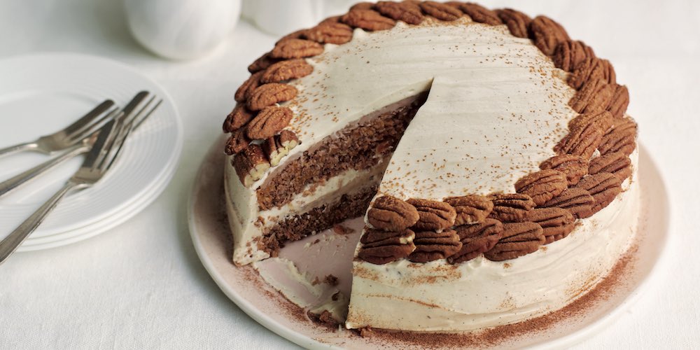 Gluten- and sugar-free carrot and coconut cake