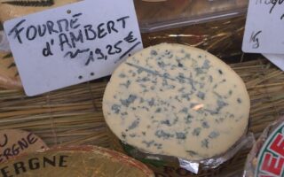 Cheese wire… Fourme D’Ambert