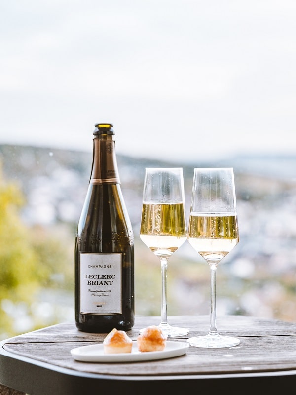 Royal champagne and two champagne flutes