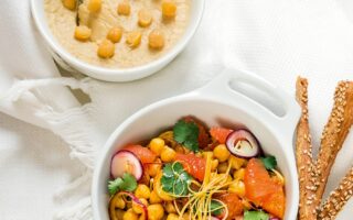 Chickpea, grapefruit and hummus salad