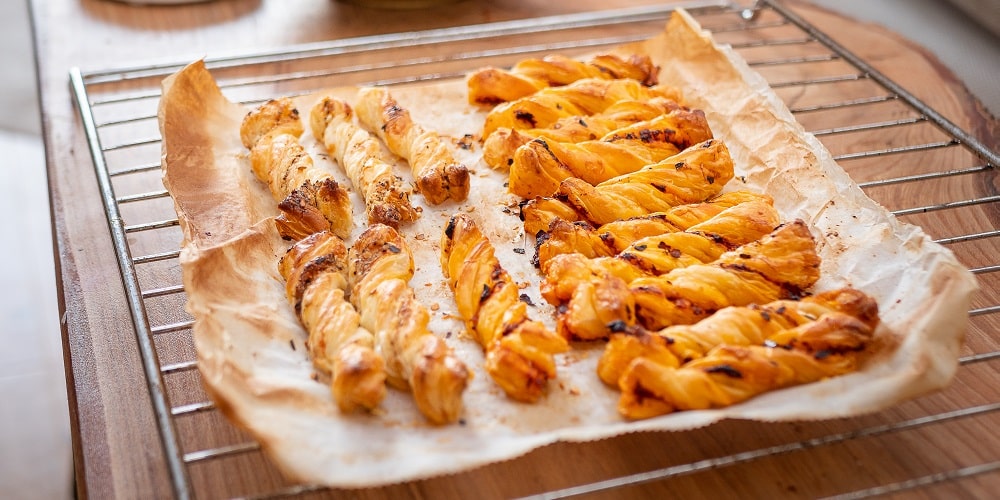 Harissa twists
