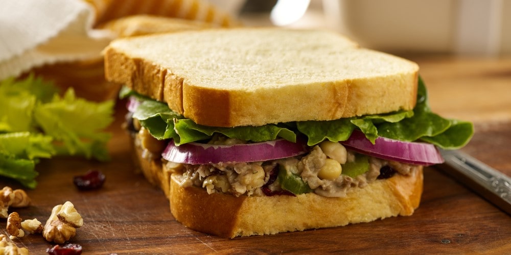 Chickpea, walnut & cranberry sandwich