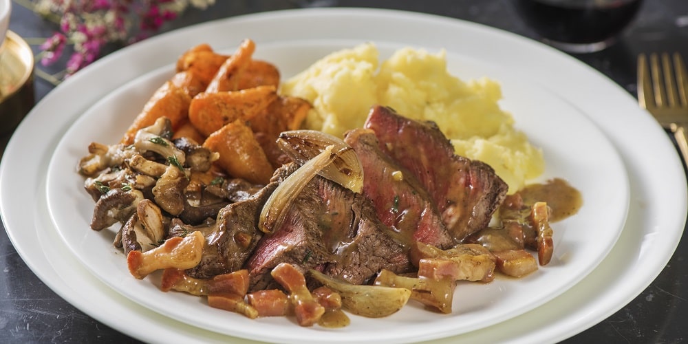 Deconstructed fillet steak bourguignon