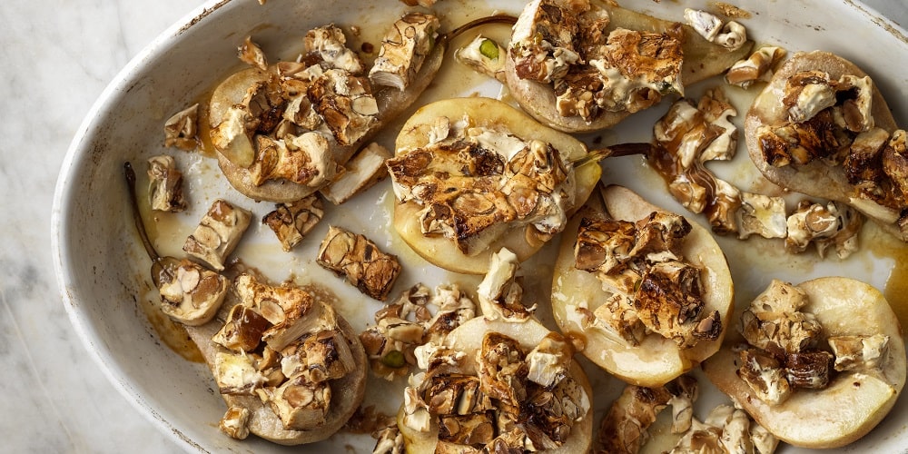 Roasted pears with nougat and dark chocolate sauce