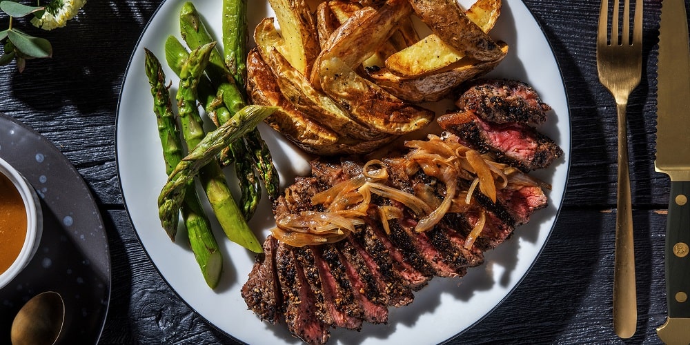 Steak au Poivre and truffle chips