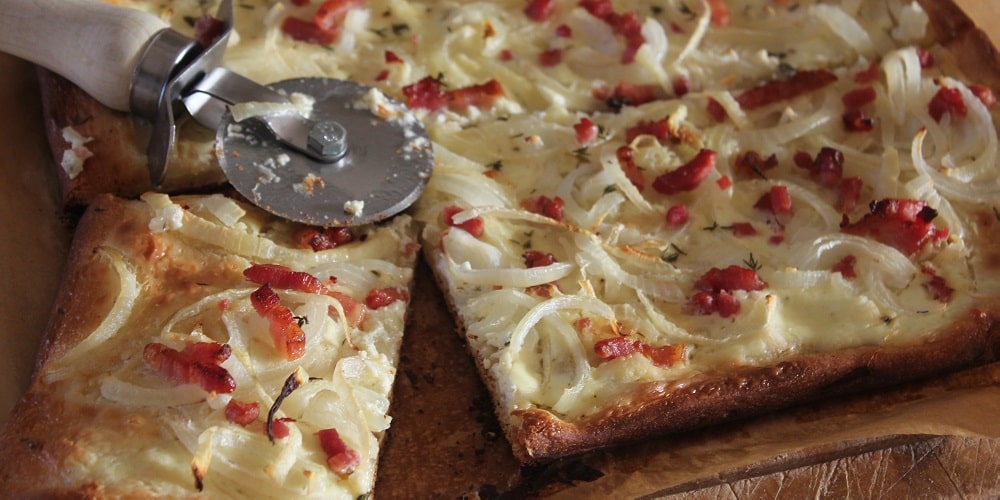 Tarte flambée (or Flammekueche)