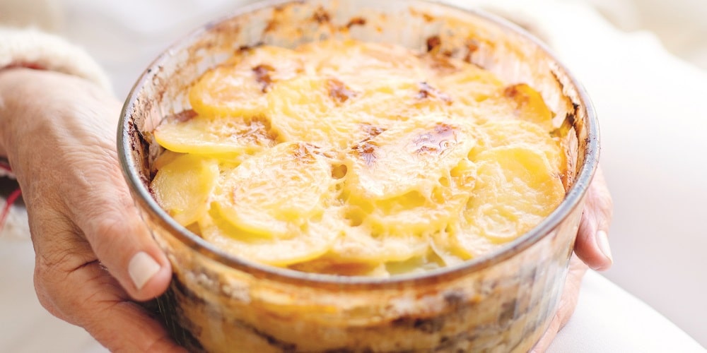 Potato and parsley gratin