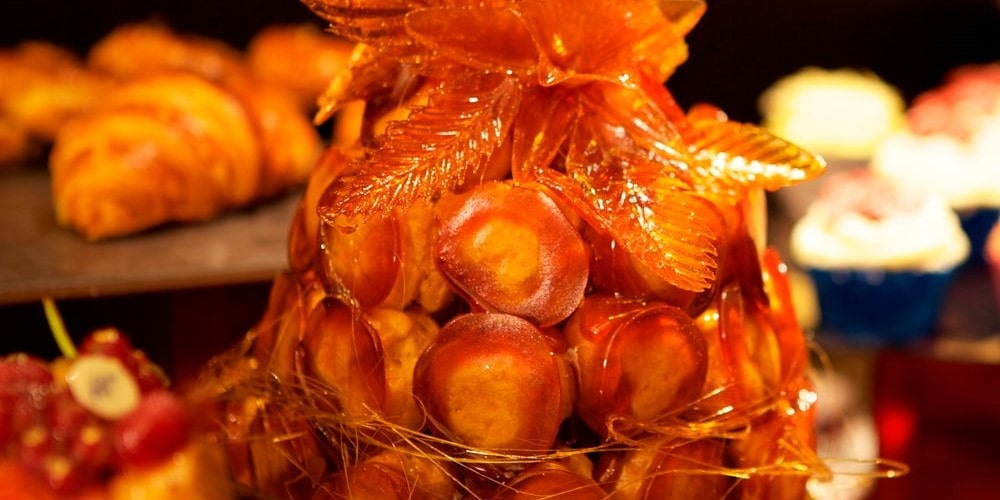 Mini croquembouche