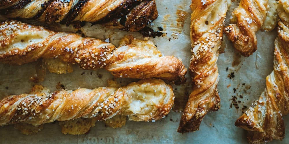 Comté sesame twists