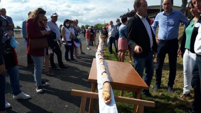 It’s the longest rillettes sandwich in the world!