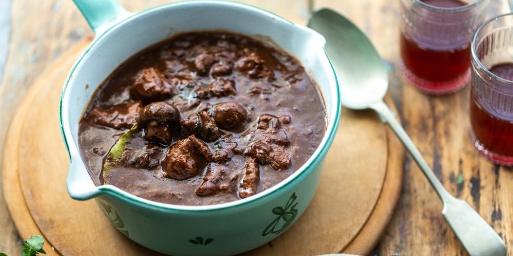 Beef & watercress bourguignon