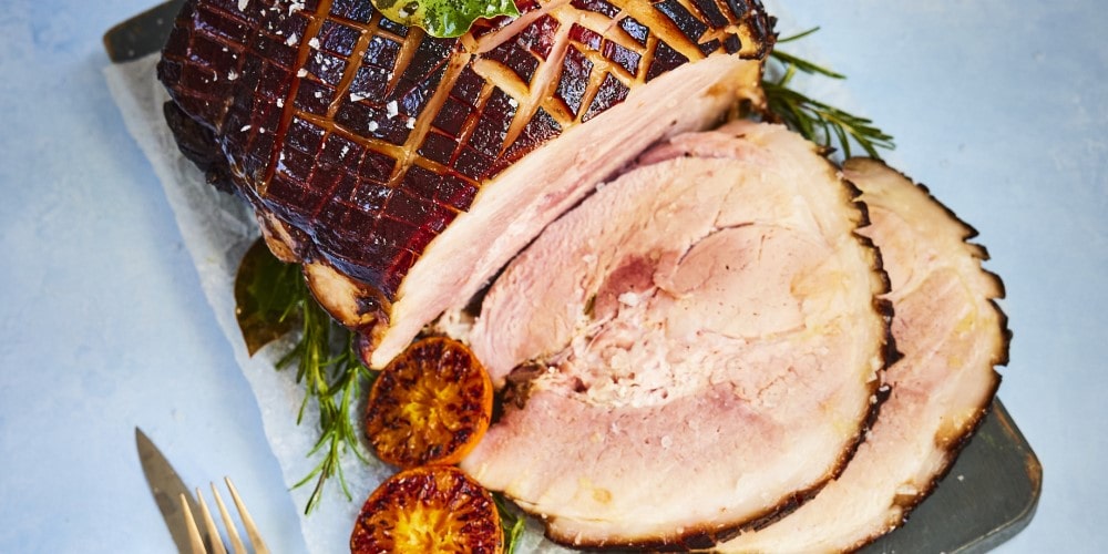 Rum spiced roast ham