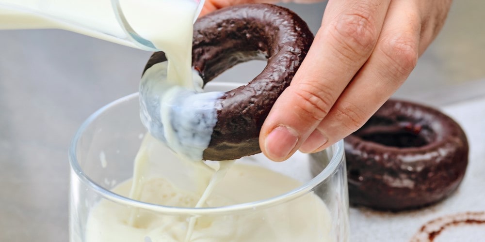 Chocolate and raspberry donuts