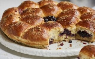 Tear & share brioche