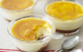 Strawberry and passion fruit brulées