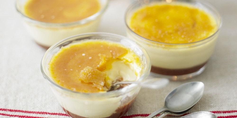 Strawberry and passion fruit brulées