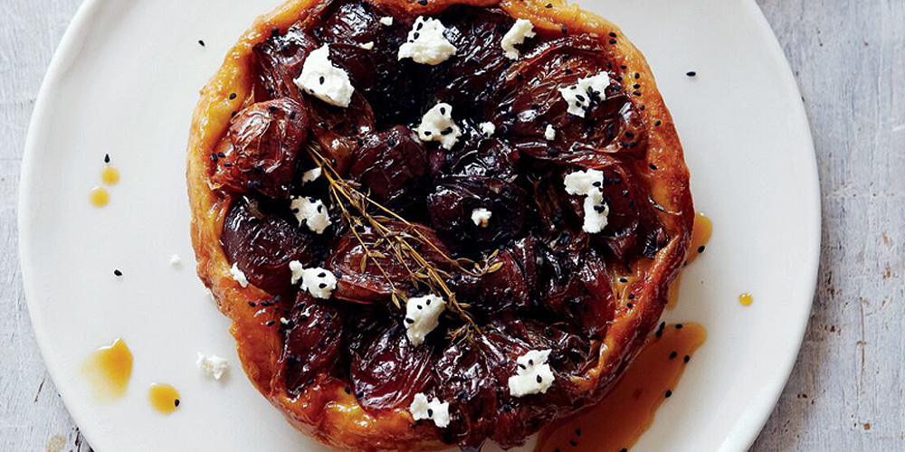 Red onion tarte tatin with goats’ cheese