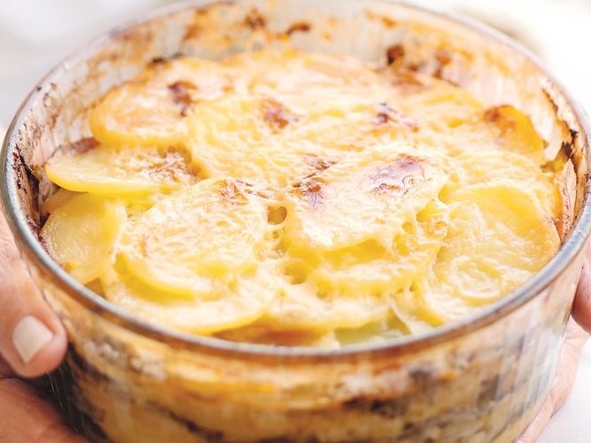 Potato and parsley gratin