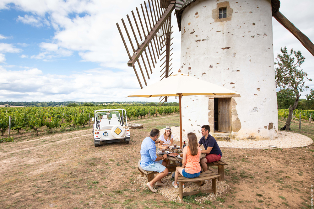 Wine tasting moulin amin Mareuil sur Lay