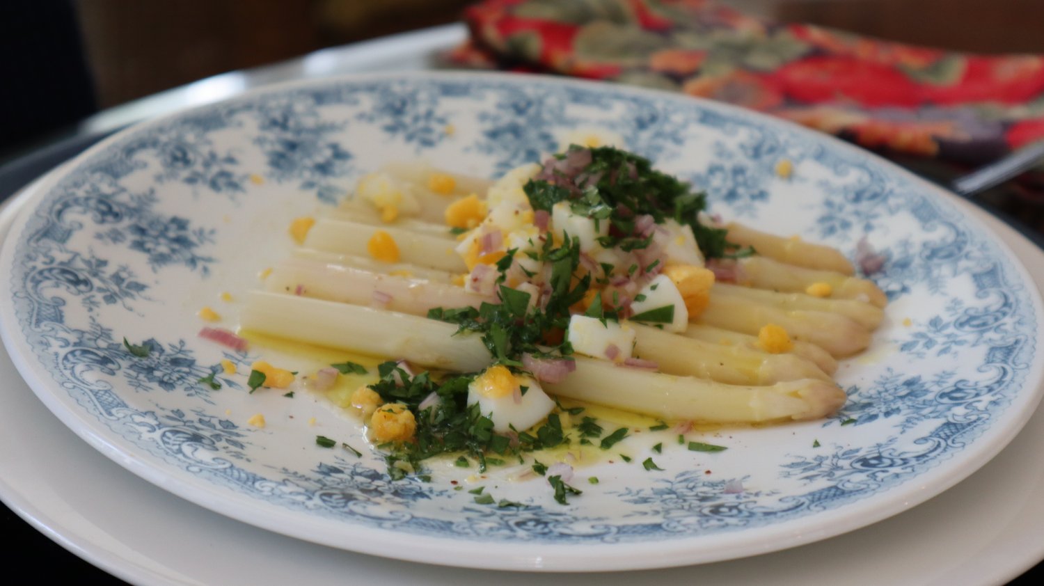 Asparagus Oeuf Vinaigrette