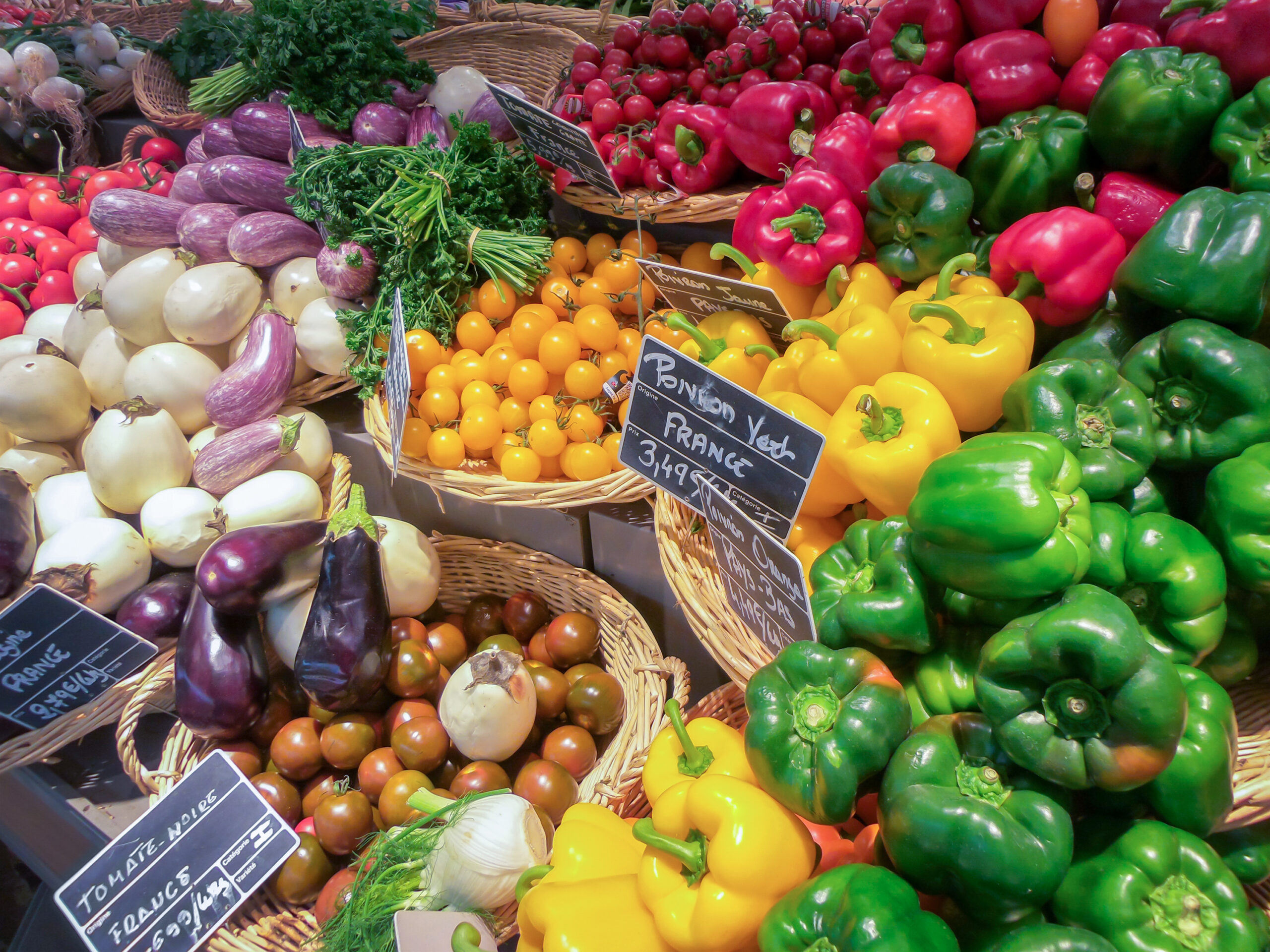 France introduces logo to show where food is from